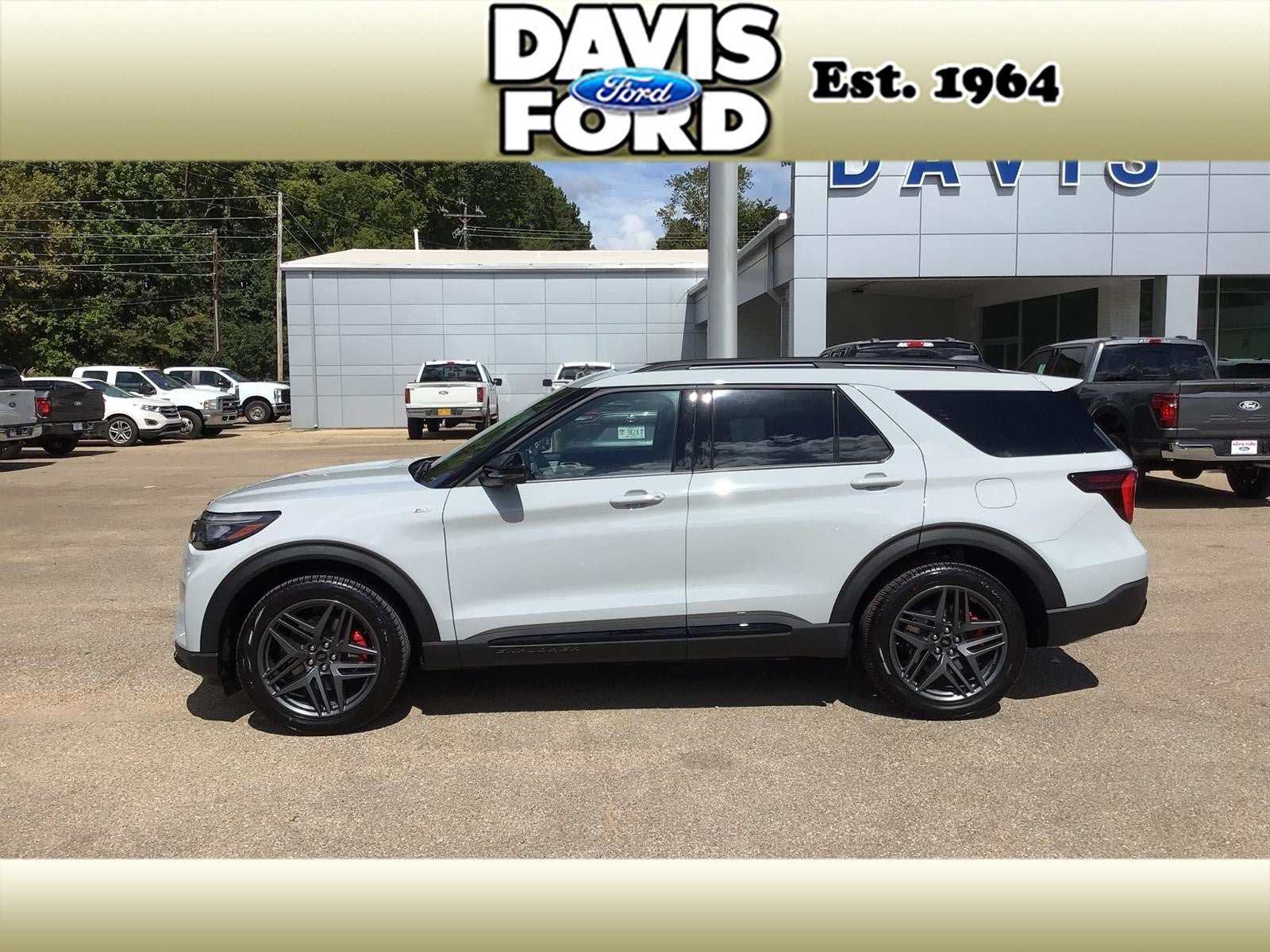 New 2027 Ford Explorer ST-Line w/ Premium Package AWD/4WD image 4