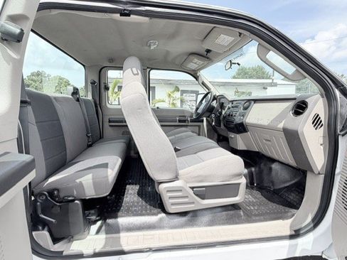 Used 2010 Ford F250 XL AWD/4WD image 15