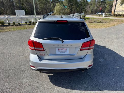 Used 2013 Dodge Journey SXT w/ Flexible Seating Group image 5