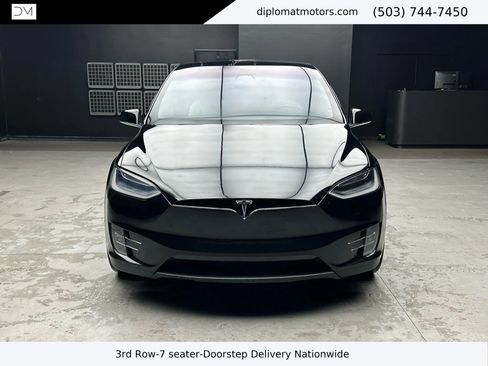 Used 2019 Tesla Model X 75D image 11