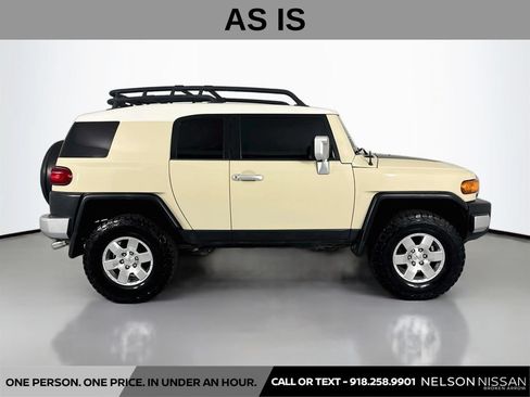 Used 2008 Toyota FJ Cruiser 4WD image 4