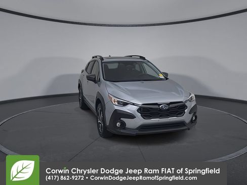 Used 2025 Subaru Crosstrek 2.5i Premium AWD/4WD image 4