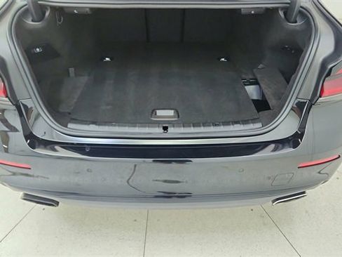 Used 2023 BMW 530e xDrive w/ Premium Package image 14