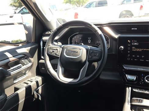 Used 2024 GMC Sierra 1500 Denali w/ Technology Package image 13