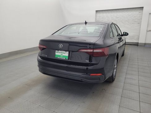 Used 2024 Volkswagen Jetta SE image 7