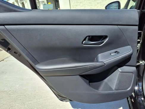Used 2024 Nissan Sentra SV FWD image 16
