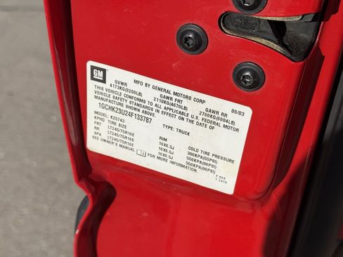 Used 2004 Chevrolet Silverado 2500 LS image 11