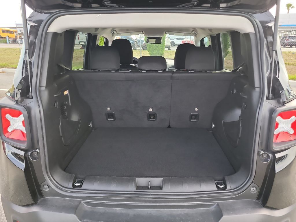 Certified 2023 Jeep Renegade Trailhawk AWD/4WD image 14