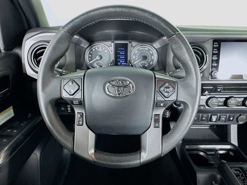 Used 2020 Toyota Tacoma TRD Off-Road w/ Technology Package AWD/4WD image 19