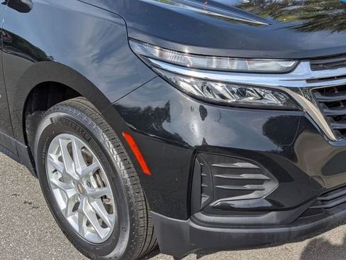 Used 2023 Chevrolet Equinox LS FWD image 2
