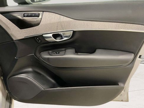 Used 2023 Volvo XC90 B6 Ultimate image 28