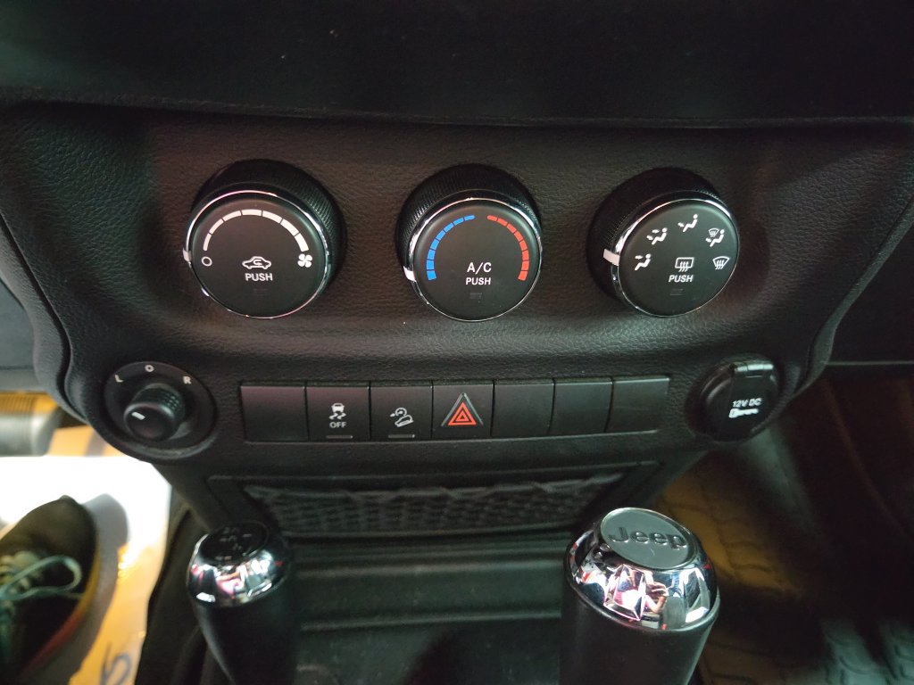 Used 2017 Jeep Wrangler Unlimited Sport w/ Quick Order Package 24S AWD/4WD image 34