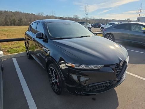 Used 2024 Alfa Romeo Tonale Veloce image 2