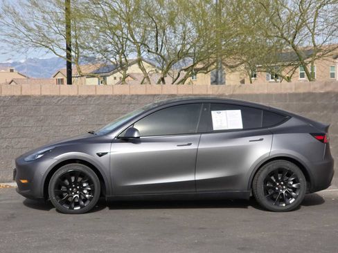 Used 2021 Tesla Model Y Long Range image 6
