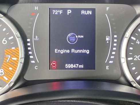 Used 2023 Jeep Renegade Latitude AWD/4WD image 19