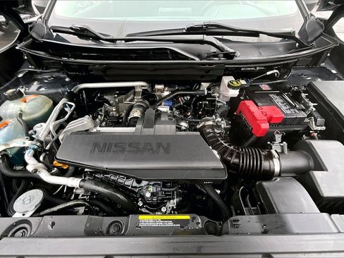 Used 2024 Nissan Rogue S image 10