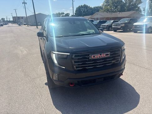 Used 2024 GMC Acadia AT4 w/ Super Cruise Package AWD/4WD image 3