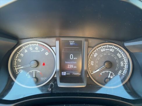 Used 2019 Toyota Tacoma TRD Off-Road image 13