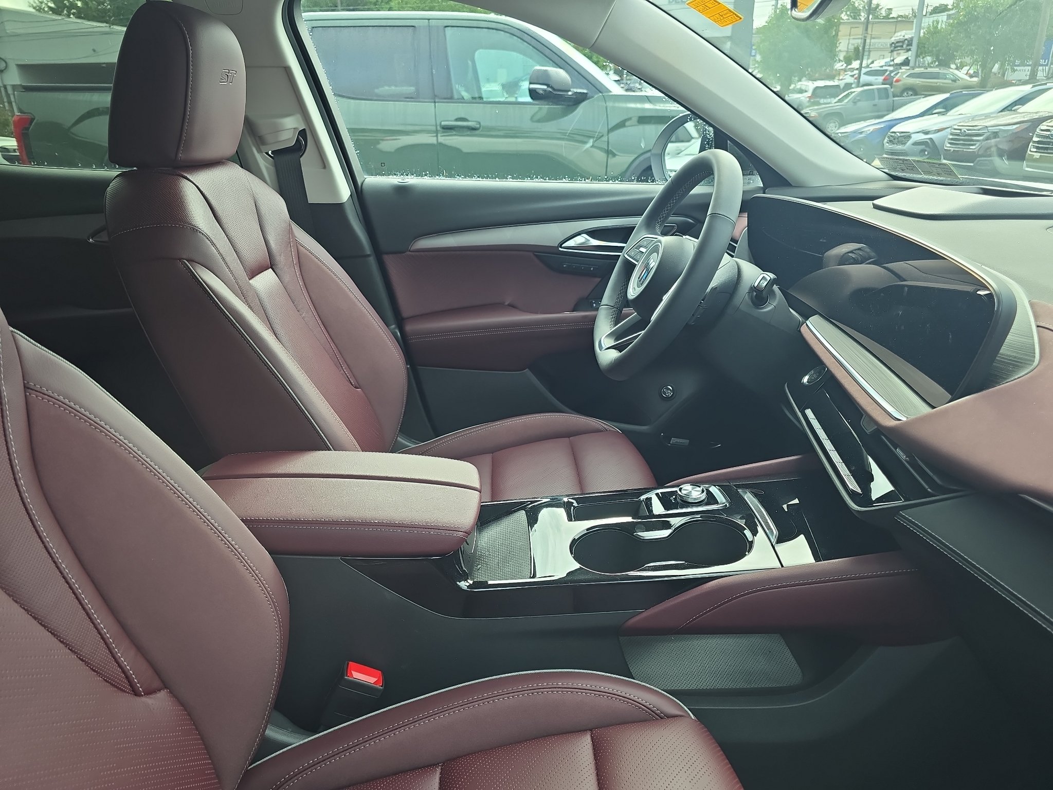 Used 2025 Buick Envision Sport Touring AWD/4WD image 7