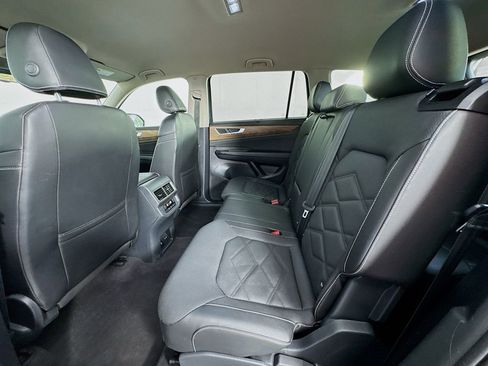 Used 2024 Volkswagen Atlas SE image 21