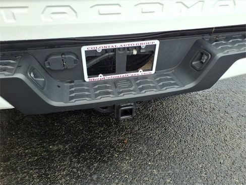 Used 2022 Toyota Tacoma SR image 14
