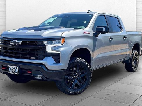Used 2025 Chevrolet Silverado 1500 LT Trail Boss w/ LT Trail Boss Premium Package AWD/4WD image 13