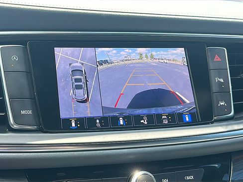 Used 2023 Buick Enclave Premium image 33
