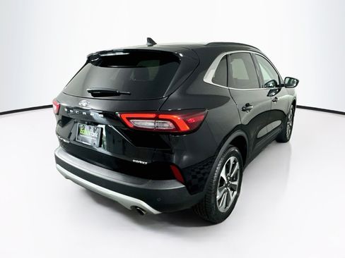 Used 2025 Ford Escape Platinum AWD/4WD image 9