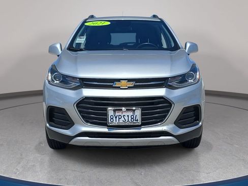 Used 2021 Chevrolet Trax LT AWD/4WD image 3