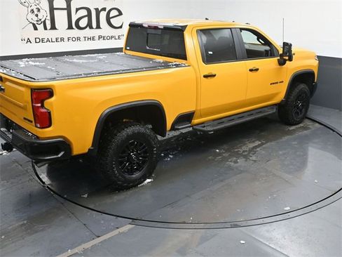 New 2026 Chevrolet Silverado 2500 ZR2 w/ LPO, Dark Essentials Package image 18