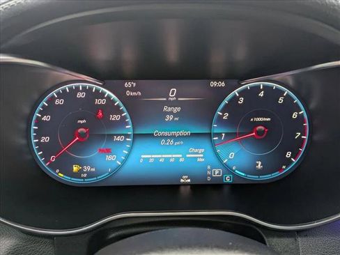 Used 2023 Mercedes-Benz GLC 300 4MATIC Coupe image 11