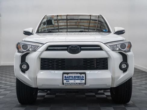 Used 2023 Toyota 4Runner SR5 Premium w/ Moonroof Package RWD image 2