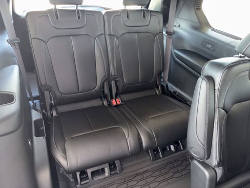 New 2025 Jeep Grand Cherokee L Limited w/ Black Appearance Package image 14