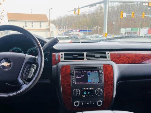 Used 2009 Chevrolet Tahoe 4WD Hybrid image 23