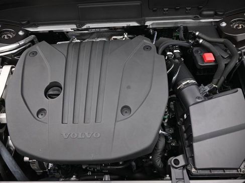 Used 2023 Volvo XC60 B5 Ultimate w/ Protection Package Premier image 36