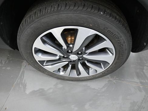 Used 2021 Buick Encore Preferred AWD/4WD image 9
