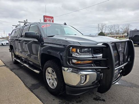 Used 2018 Chevrolet Silverado 1500 LT w/ All Star Edition image 2