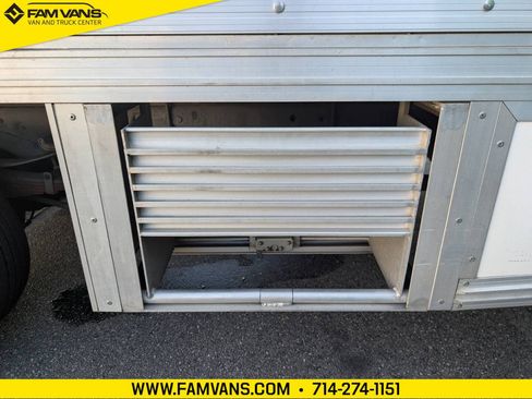 Used 2015 Ford F550 2WD Regular Cab Super Duty image 24