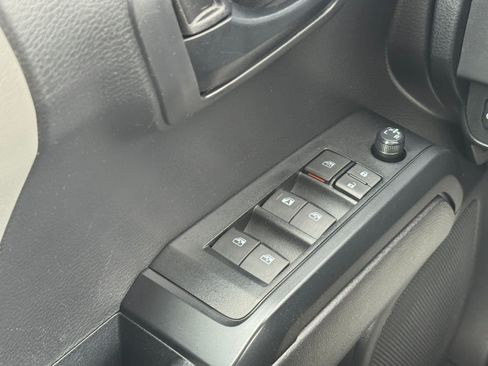 Used 2023 Toyota Tacoma SR AWD/4WD image 14