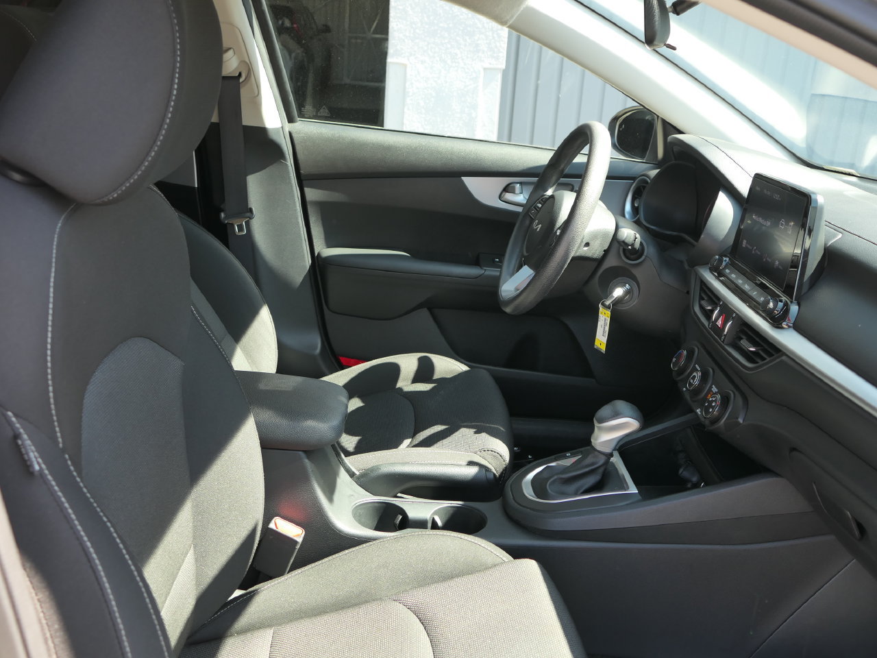 Certified 2024 Kia Forte LXS w/ LXS Technology Package FWD image 27