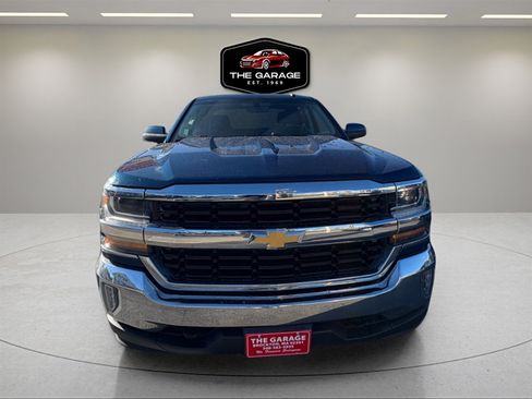 Used 2017 Chevrolet Silverado 1500 LT w/ LT Convenience Package image 5