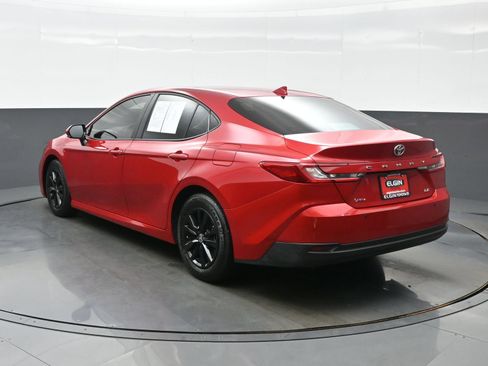 Used 2025 Toyota Camry LE FWD image 4