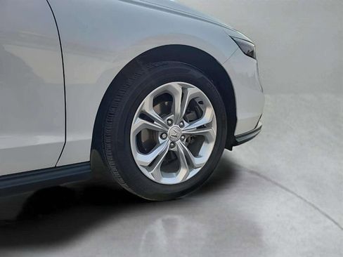 Used 2023 Honda Accord LX image 25