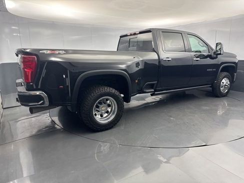 Used 2024 Chevrolet Silverado 3500 LTZ w/ LTZ Convenience Package image 8