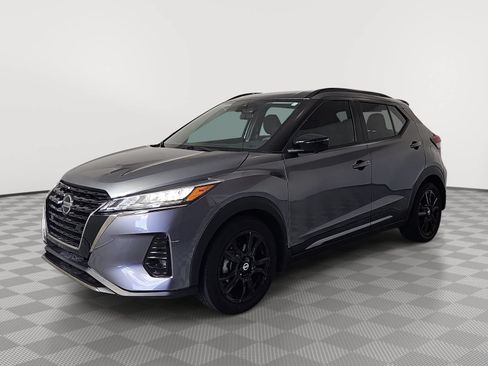 Used 2021 Nissan Kicks SR FWD image 4