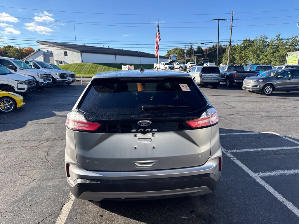 Used 2024 Ford Edge SEL w/ Convenience Package AWD/4WD image 6