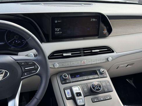 Used 2022 Hyundai Palisade SEL w/ Premium Package AWD/4WD image 2