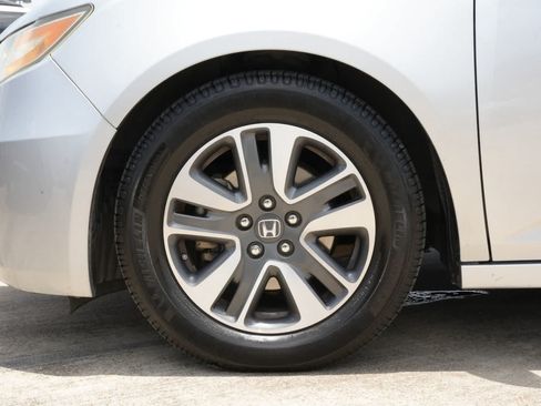 Used 2015 Honda Odyssey Touring Elite image 25