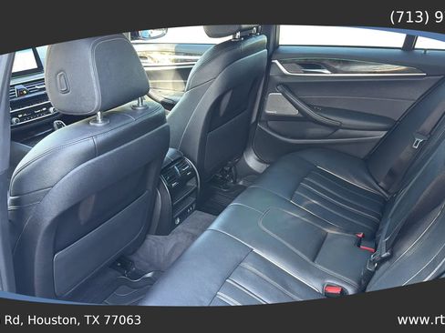 Used 2022 BMW 530i w/ Premium Package RWD image 30