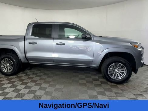 Used 2023 Chevrolet Colorado LT w/ LT Convenience Package II AWD/4WD image 3